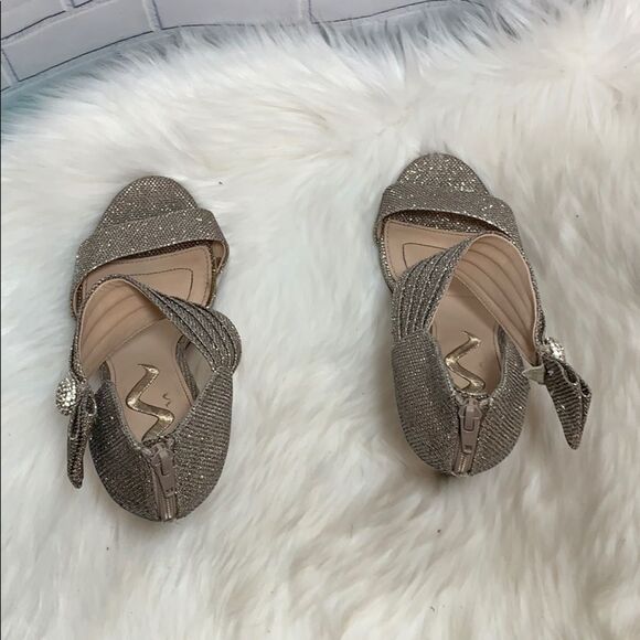 Nina Gold Ankle Strap Sandals Sz 10 - Picture 3 of 7